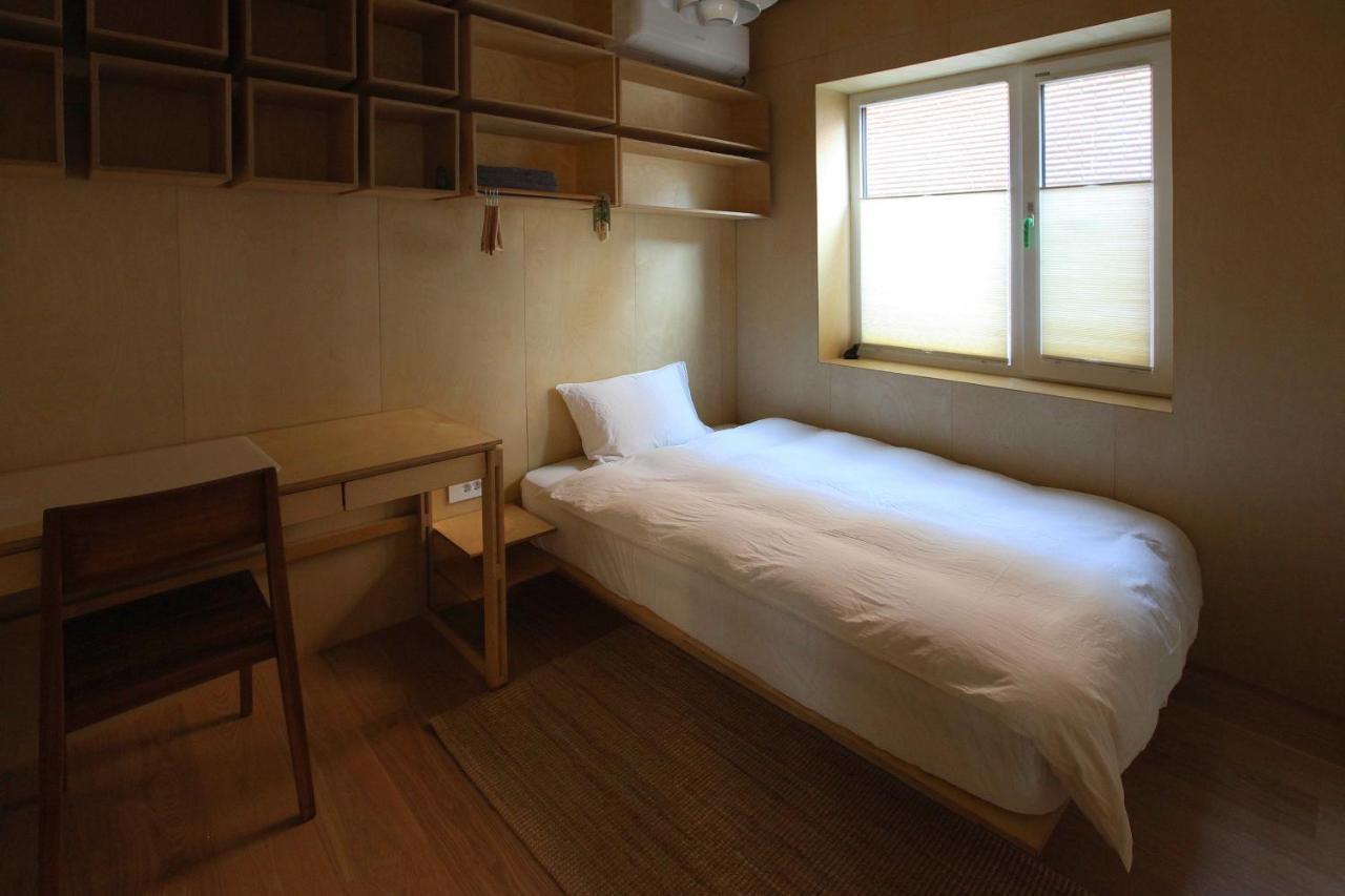 Entire Apartment Or Single Rooms In Homegarden Park Near Camp Humprehys Пхёнтхэк Экстерьер фото