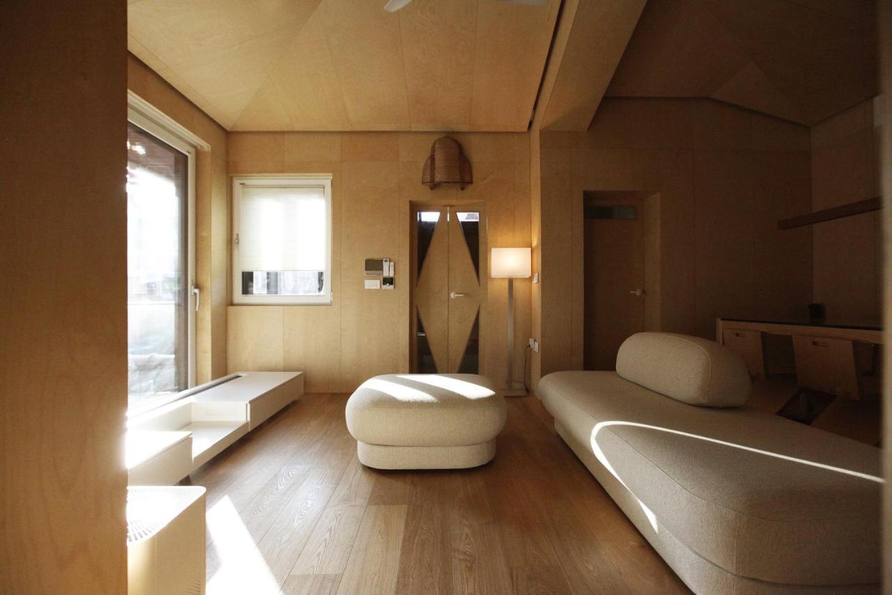 Entire Apartment Or Single Rooms In Homegarden Park Near Camp Humprehys Пхёнтхэк Экстерьер фото
